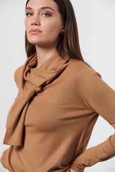 Knitted blouse with scarf - Camel S/M